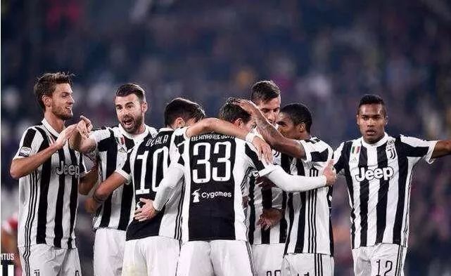 河南队本赛季通过定位球总计打入29球，位列中超所有球队之首（河南队本赛季定位球进球达29个，领跑中超）