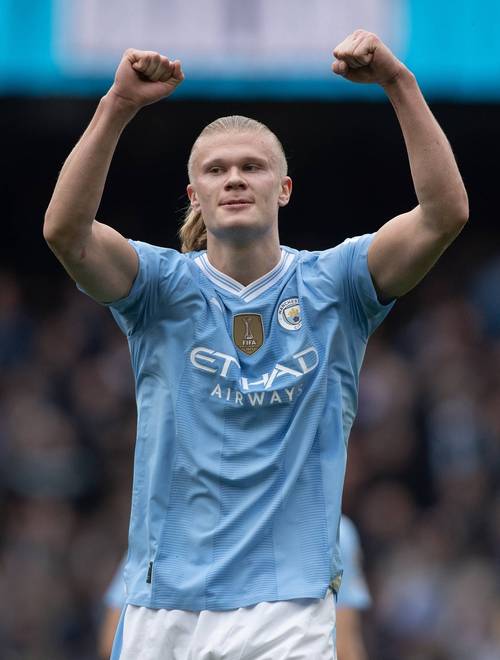 维埃里：现在拿皮奥和其他人比较毫无意义，应该让他安心踢球（维埃里：别再拿皮奥跟他人对比了，让他专心踢球才是正道）