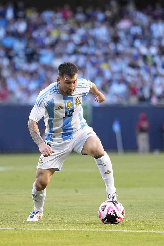 广东激战广州！二飞接班人出现 萨姆纳高级货 杜润旺打铁（广东德比鏖战广州！二飞接班人冒头 萨姆纳货真价实 杜润旺手感冰凉）