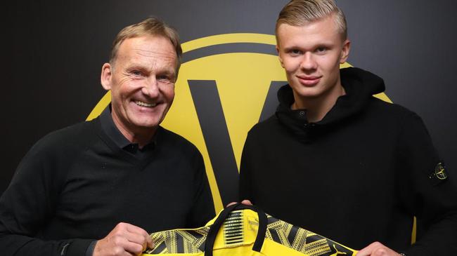 佳夫：上场机会不多让我决定离开米兰；希望米兰能拿联赛冠军（佳夫：出场时间有限促我告别米兰，仍盼米兰夺得联赛冠军）