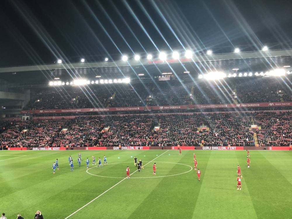 中场核心精准长传，多次制造射门机会（中场大脑精准长传，多次输送射门良机）