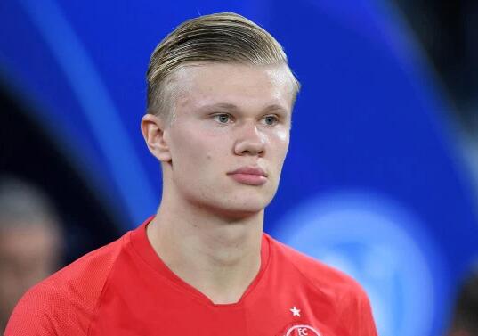 河南省委书记刘宁在郑州会见河南队，并向球队表示热烈祝贺（河南省委书记刘宁在郑州会见河南队，向全队送上热烈祝贺）