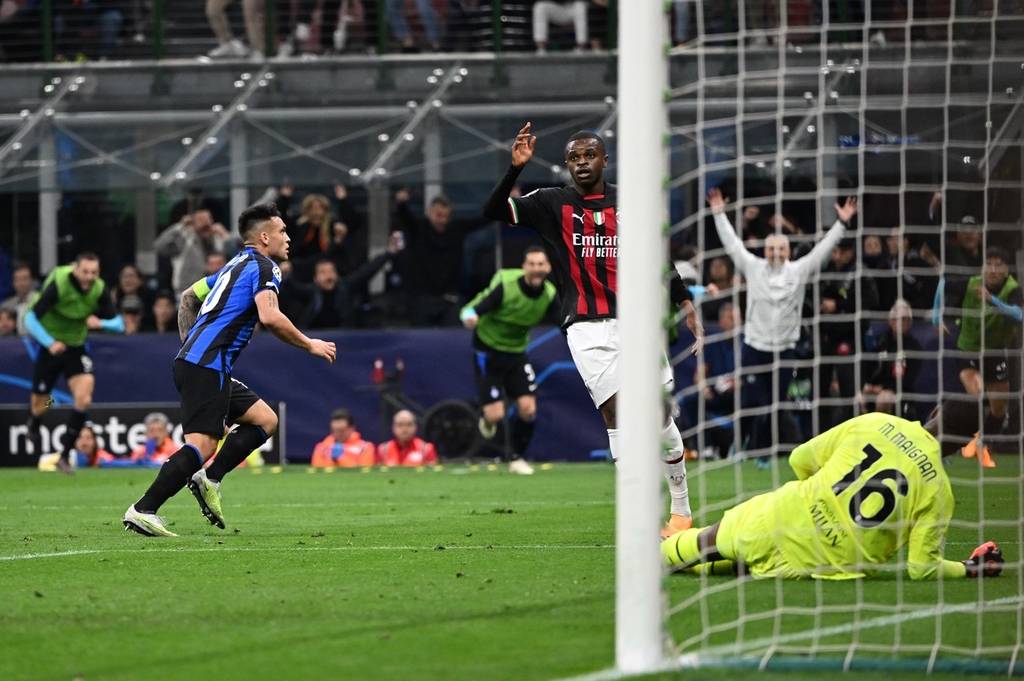 曼奇尼谈带伤比赛：除非把我腿弄断，否则别想让我离场（曼奇尼谈伤中坚持：非断腿不下场）