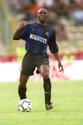 北京国安队获足协杯赛冠军，贺信来了！（北京国安问鼎足协杯，贺信送达！）