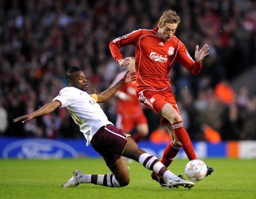 卡拉格：利物浦应在冬窗购买中后卫，这个位置几乎无人可用（卡拉格建议利物浦冬窗引进中卫：该位置人手告急）