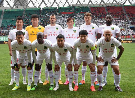 防守球员如何判断对手突破方向？（如何在防守中识别对手的突破走向？）