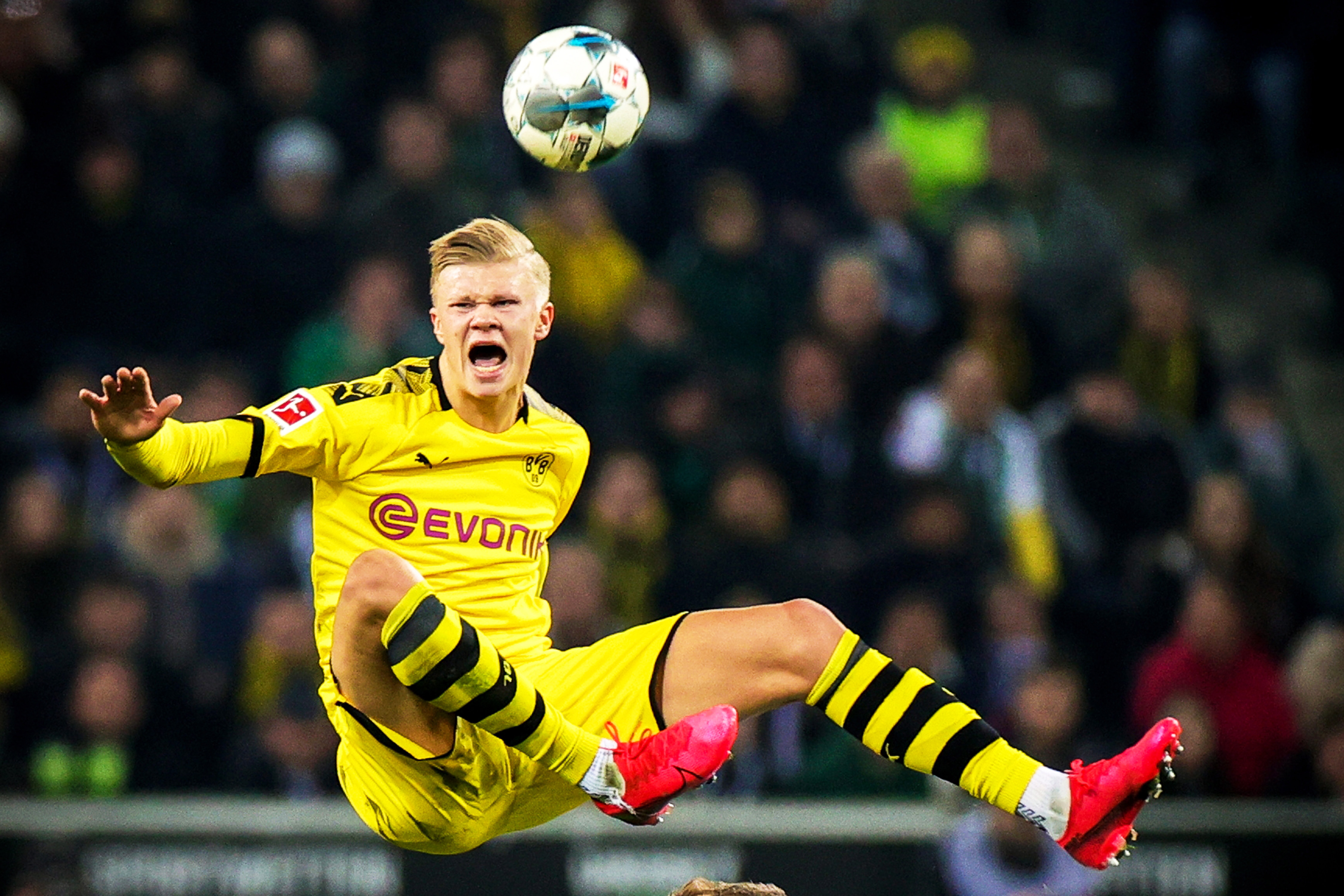 提前晋级女足亚冠8强，常卫魏：感谢老队员们的咬牙坚持（女足亚冠提前挺进八强，常卫魏向老将致敬：感谢坚持到底）