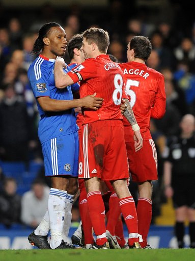 文森特：我们需要里夫斯做自己，每场比赛我们都非常依赖他（文森特：我们每战都离不开里夫斯，他只需做自己）