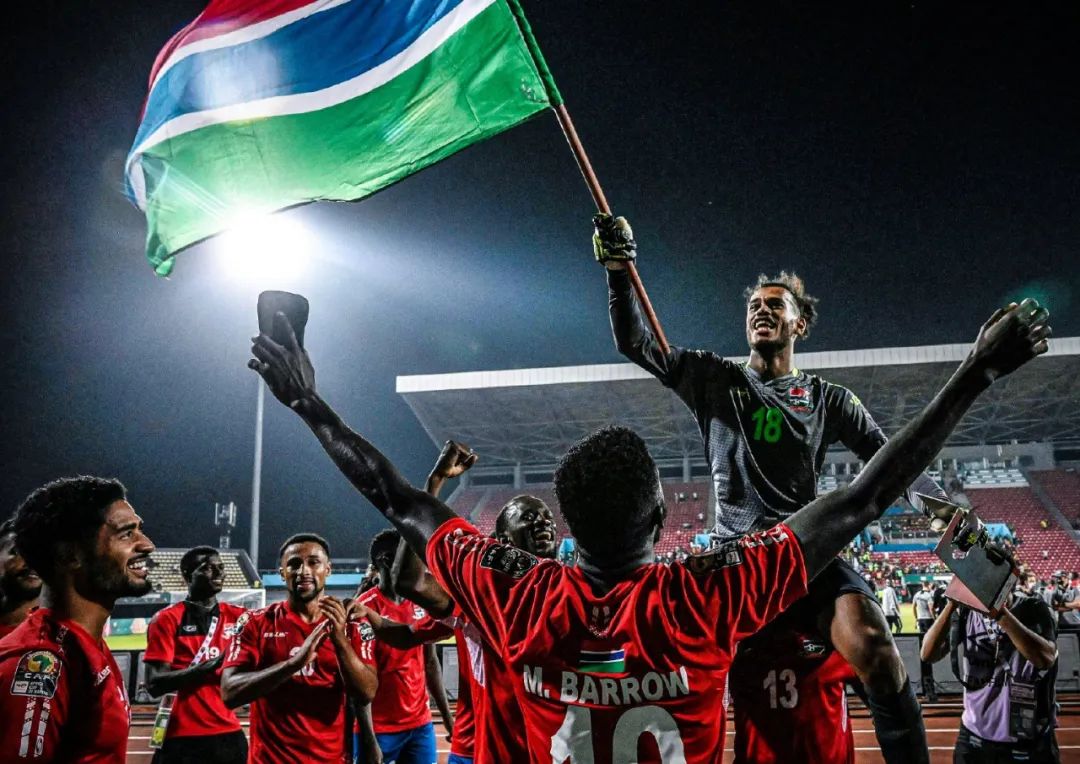 2025／26赛季英超：英超第四的黑猫桑德兰究竟是何方神圣（2025／26英超：黑猫桑德兰杀入前四，究竟何来头？）