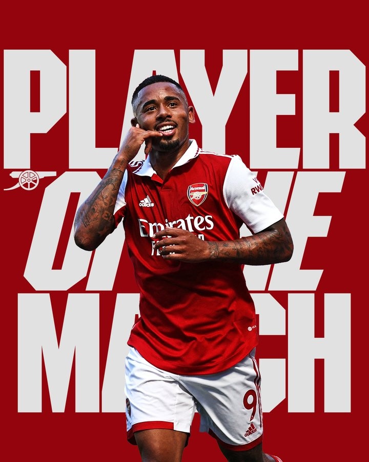 过去9次英超圣诞榜首5次最终夺冠，其余4次均是曼城逆袭（近9次英超圣诞榜首仅5次守住冠军，其余4次皆被曼城逆袭夺冠）